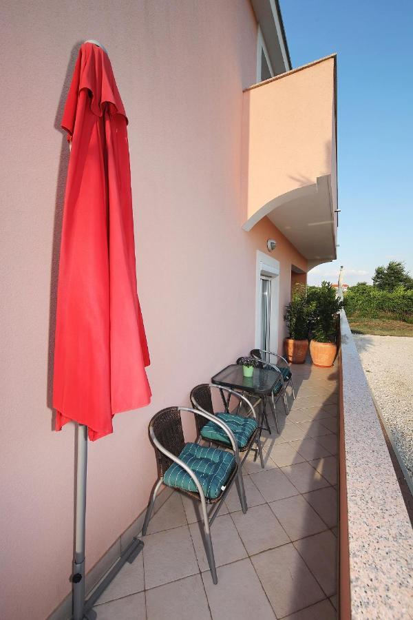 Apartments Olive Zaton  Extérieur photo