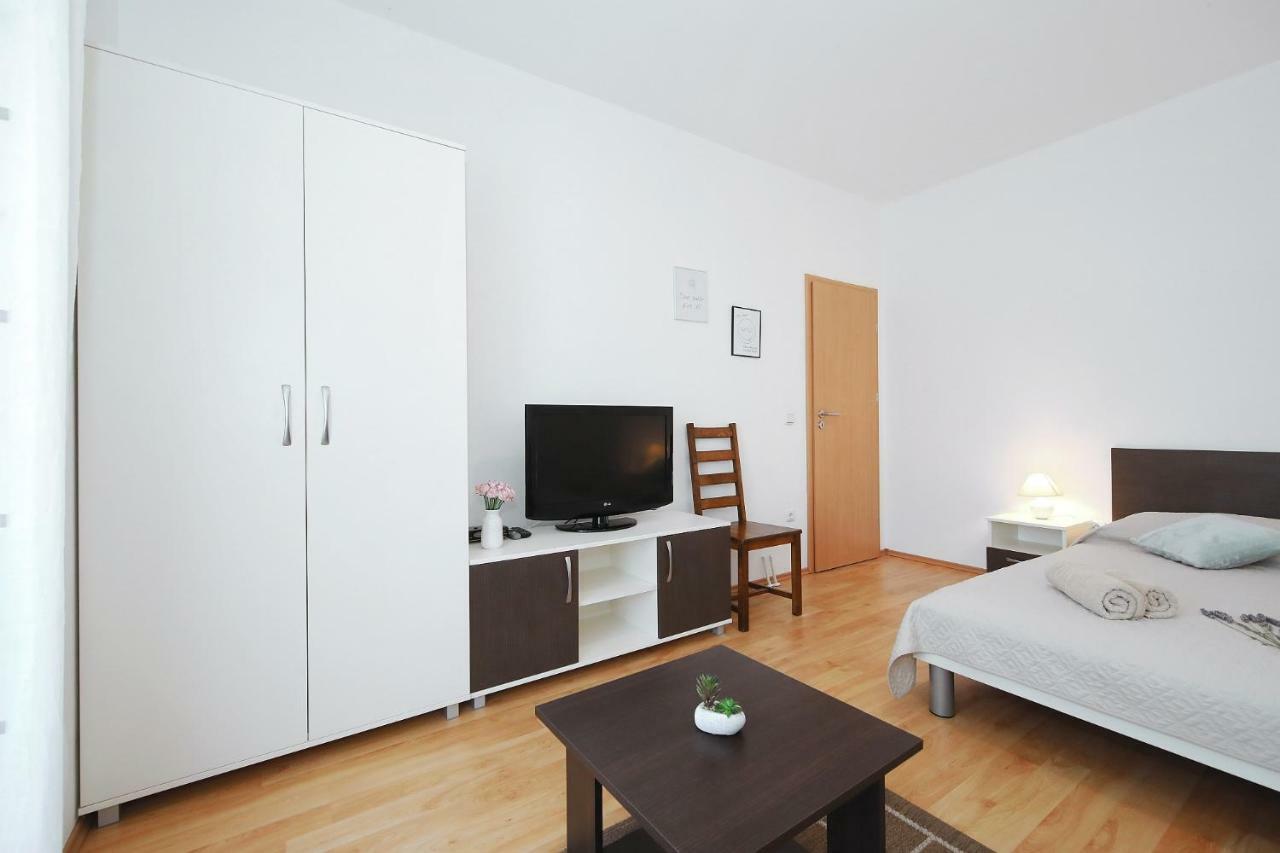 Apartments Olive Zaton  Extérieur photo